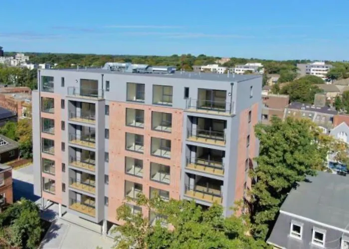 Central Bournemouth Apartment, Balcony, Free Parking
